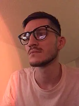 yoyoboy988 online show from 02/18/25, 09:42