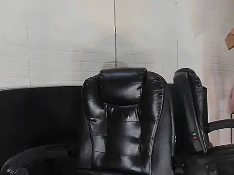 Danny Luxx online show from 05/21/26, 05:05