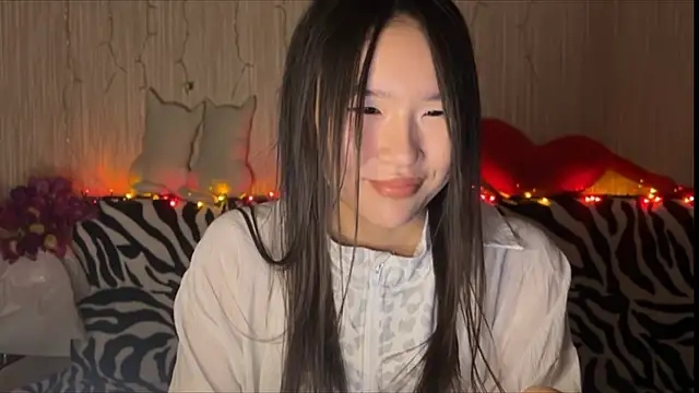 Snapshot of Asian_Vi chatting on 03/14/25, 01:02 Asian Vi online show from 03/14/25, 01:02