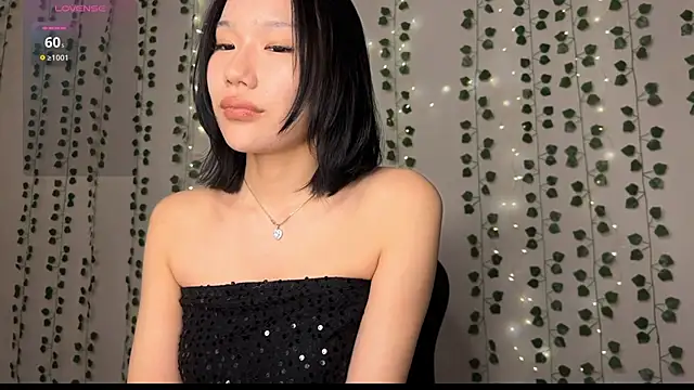 Asian Vi online show from 04/26/26, 07:44