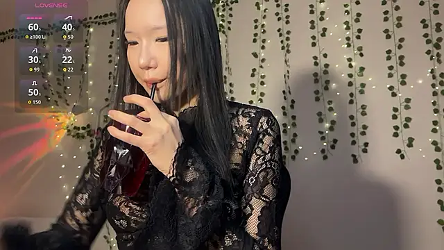 Asian Vi online show from 01/13/26, 11:58