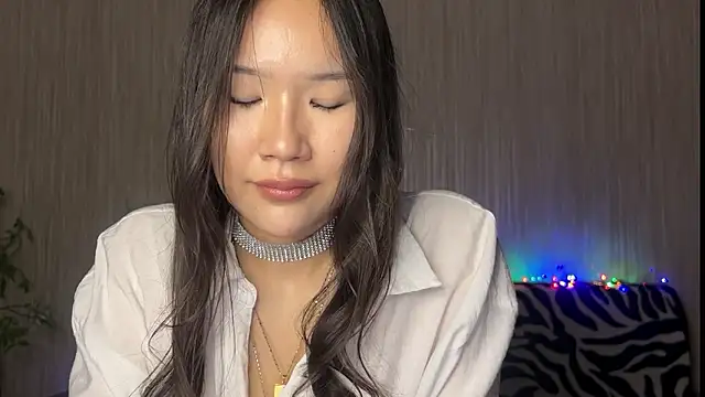 Snapshot of Asian_Vi chatting on 03/09/25, 02:21 Asian Vi online show from 03/09/25, 02:21