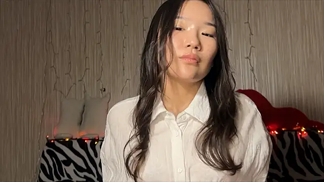 Snapshot of Asian_Vi chatting on 03/17/25, 03:40 Asian Vi online show from 03/17/25, 03:40