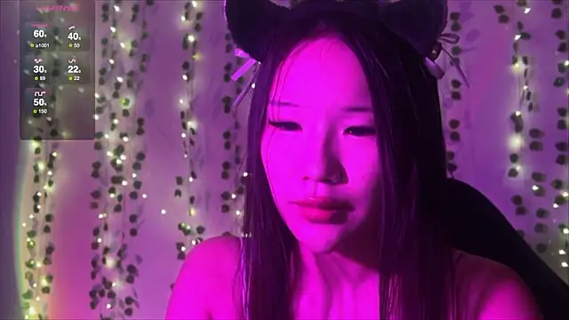 Asian Vi online show from 10/25/25, 05:57