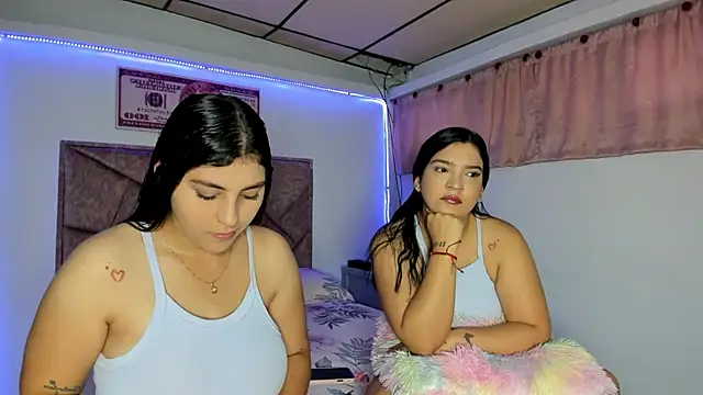 Snapshot of Cristal_Smith20 chatting on 02/19/26, 01:30 Cristal Smith20 online show from 02/19/26, 01:30