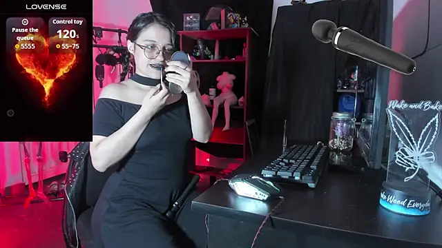 OnyxDiosaGotica online show from 10/20/25, 04:36