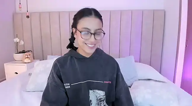 Snapshot of miss_martiina chatting on 03/14/25, 02:10 miss martiina online show from 03/14/25, 02:10