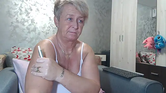 RosesandLillies online show from 11/05/25, 05:49