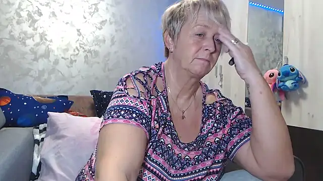 RosesandLillies online show from 12/14/25, 04:56