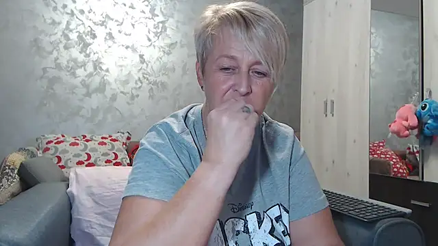 RosesandLillies online show from 11/10/25, 05:18