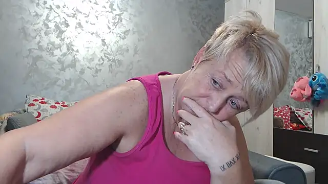 RosesandLillies online show from 11/11/25, 05:41