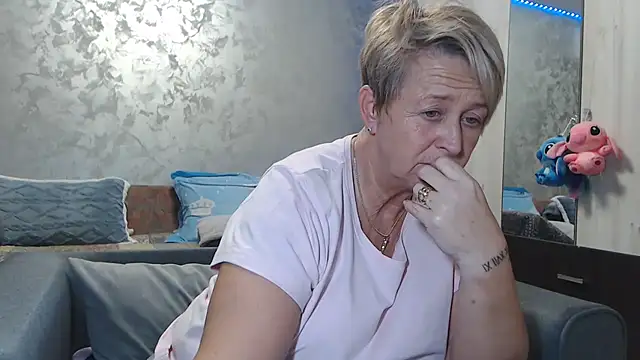 RosesandLillies online show from 02/08/26, 06:27