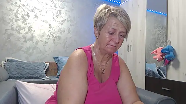 RosesandLillies online show from 12/04/25, 07:02