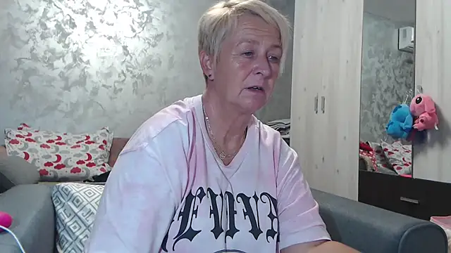 RosesandLillies online show from 09/23/25, 05:09