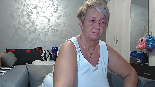 RosesandLillies online show from 01/13/26, 06:12