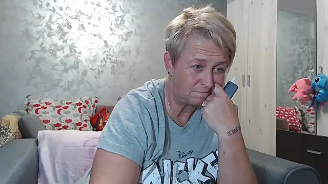 RosesandLillies online show from 11/09/25, 04:55