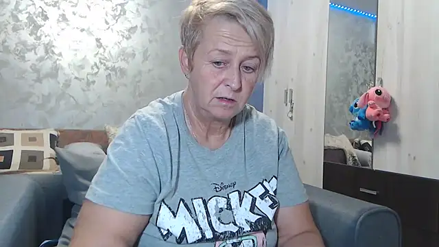 RosesandLillies online show from 02/16/26, 06:06