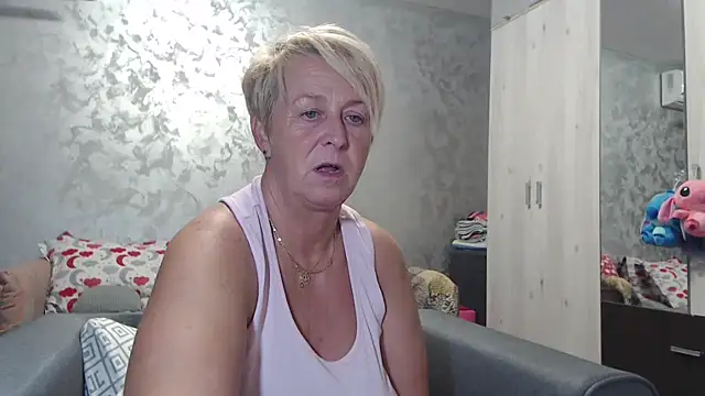 RosesandLillies online show from 09/26/25, 04:47