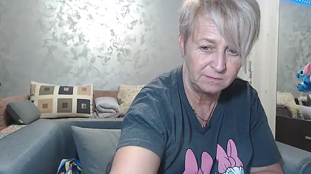 RosesandLillies online show from 02/17/26, 06:16