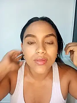 victoria roussee online show from 03/04/25, 06:04