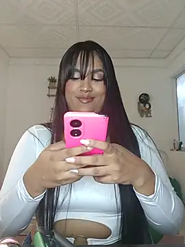 victoria roussee online show from 11/30/25, 04:46