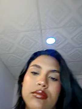 victoria roussee online show from 11/02/25, 10:31