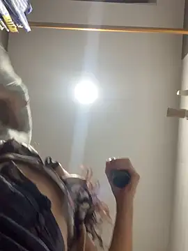 Snapshot of NatashaRex chatting on 11/30/25, 05:41 NatashaRex online show from 11/30/25, 05:41