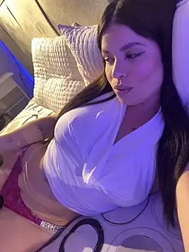 Snapshot of segb chatting on 10/21/25, 07:57 segb online show from 10/21/25, 07:57