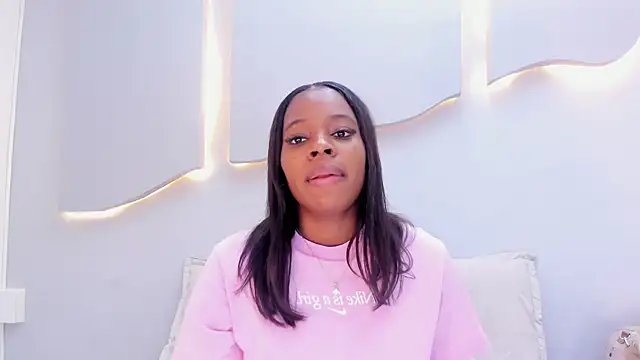 Snapshot of EmilyDiaaz chatting on 04/12/26, 12:19 EmilyDiaaz online show from 04/12/26, 12:19