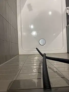 Snapshot of Nigel993 chatting on 11/04/25, 01:37 Nigel993 online show from 11/04/25, 01:37