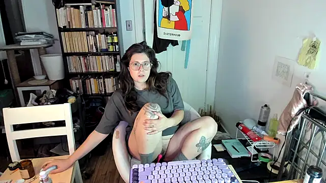 Rosiee69  online show from 11/17/25, 09:41