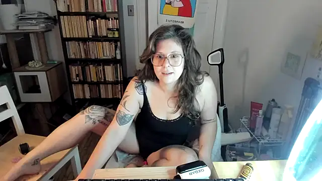 Rosiee69  online show from 12/22/25, 03:45