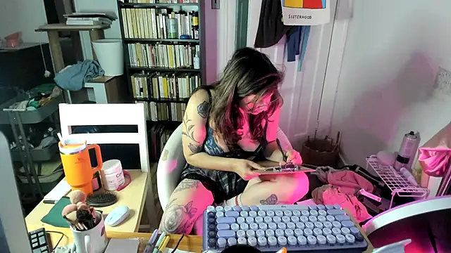 Rosiee69  online show from 10/28/25, 09:25