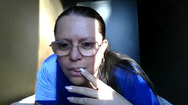 Conejta online show from 02/17/25, 03:00