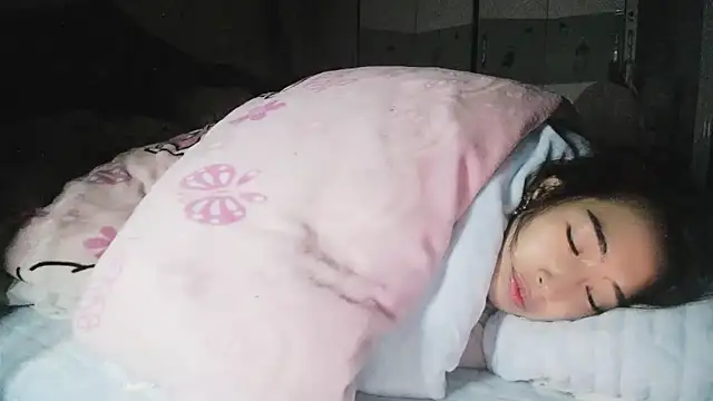 hebe-02 online show from 11/27/25, 01:22