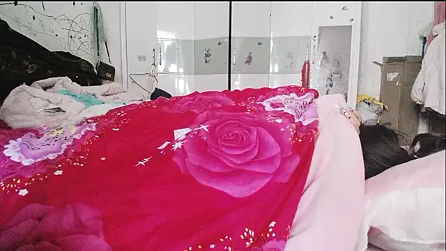 hebe-02 online show from 01/14/26, 02:37