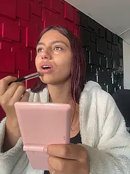 Snapshot of Emily-teen chatting on 02/03/26, 02:44 Emily-teen online show from 02/03/26, 02:44