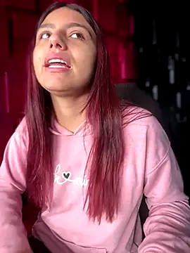 Emily-teen online show from 12/15/25, 08:03