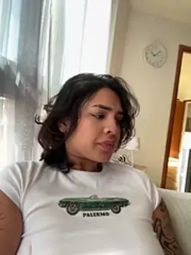 Snapshot of Alice_surprise chatting on 06/19/26, 08:09 Alice surprise online show from 06/19/26, 08:09