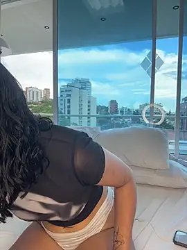 Alice surprise online show from 12/04/25, 09:14