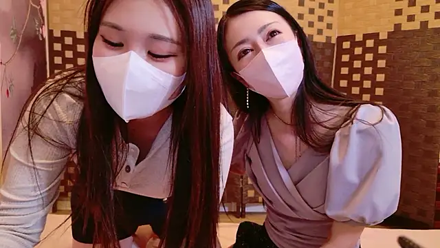 noa chi online show from 10/20/25, 03:41