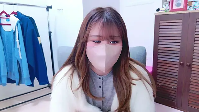 noa chi online show from 02/24/25, 10:04