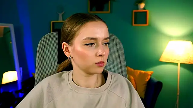 Snapshot of JenniferGraces chatting on 03/17/25, 12:25 JenniferGraces online show from 03/17/25, 12:25