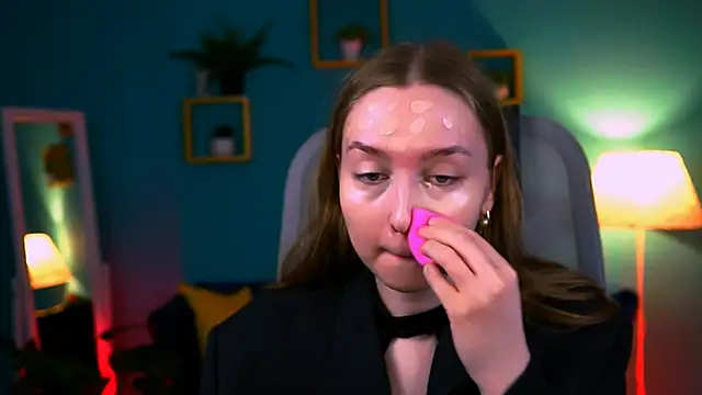 JenniferGraces online show from 10/22/25, 10:47