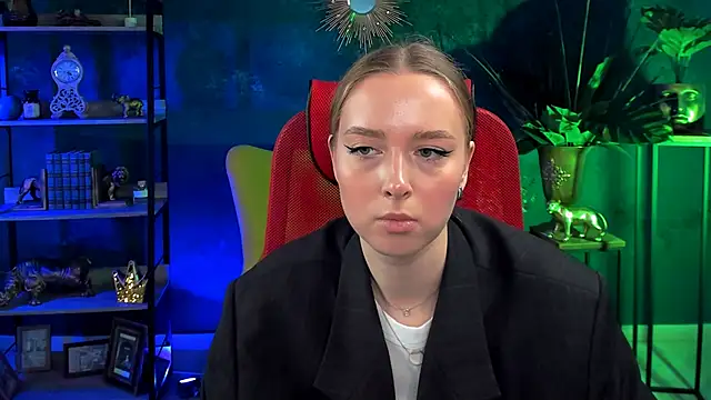 Snapshot of JenniferGraces chatting on 03/06/25, 11:36 JenniferGraces online show from 03/06/25, 11:36