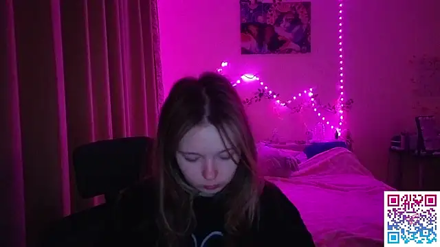 Snapshot of boozekirs_ chatting on 02/11/26, 02:22 boozekirs online show from 02/11/26, 02:22