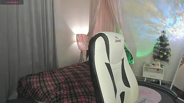 boozekirs  online show from 12/02/25, 02:34