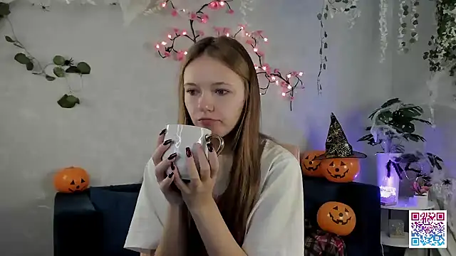 boozekirs  online show from 10/31/25, 01:46