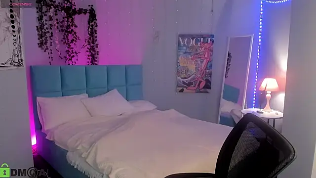 boozekirs  online show from 04/08/26, 03:08