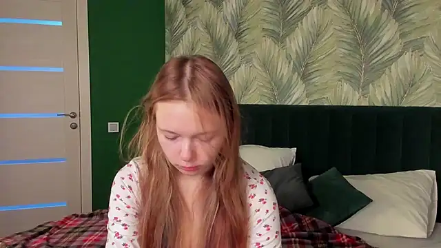 boozekirs  online show from 11/14/25, 03:43